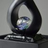 Fontaine Moderne Les Amoureux en Noir (amor) – Image 2